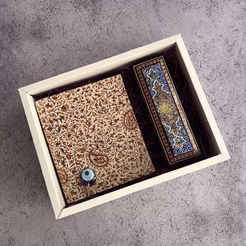 پک هدیه دفتر قلمکار و جا قلمی طرح سنتی- پرداخت در 4 قسط