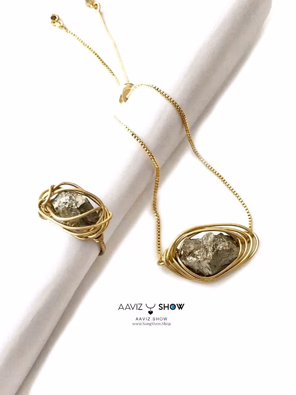 نیم ست پیریت سنگ ثروت ، انگشتر و دستبند راف و معدنی زنانه NS11