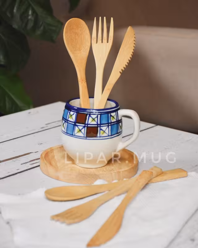 ست کارد و چنگال وقاشق چوبی