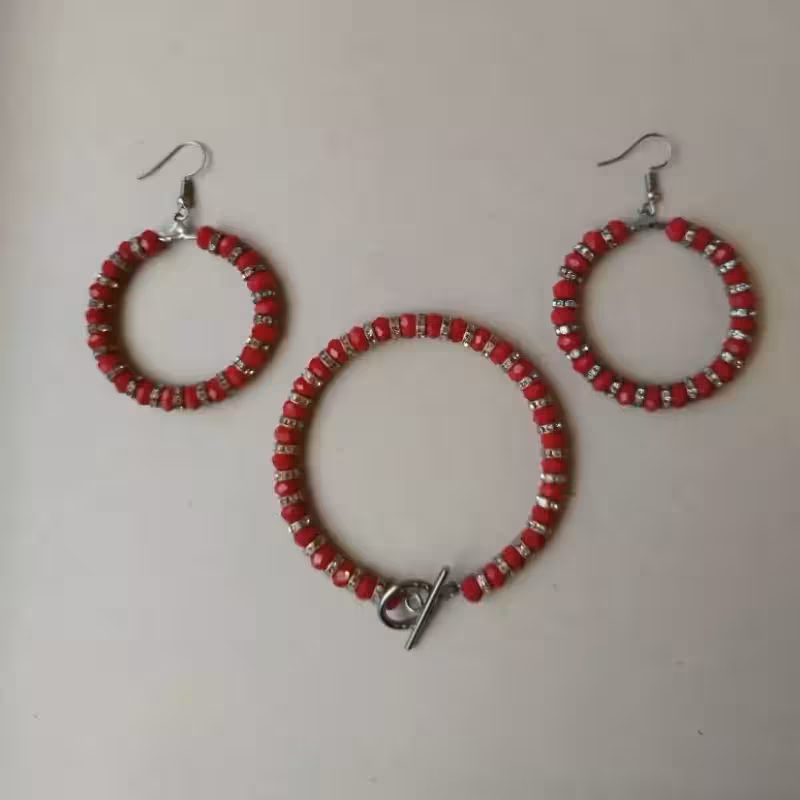 نیم ست دستبند و گوشواره مهره کریستالی قرمز مدل حلقه | amazonchi