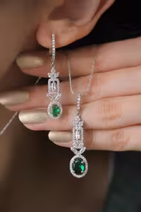 نیمست زمرد مجلل جواهری نقره کد 00627