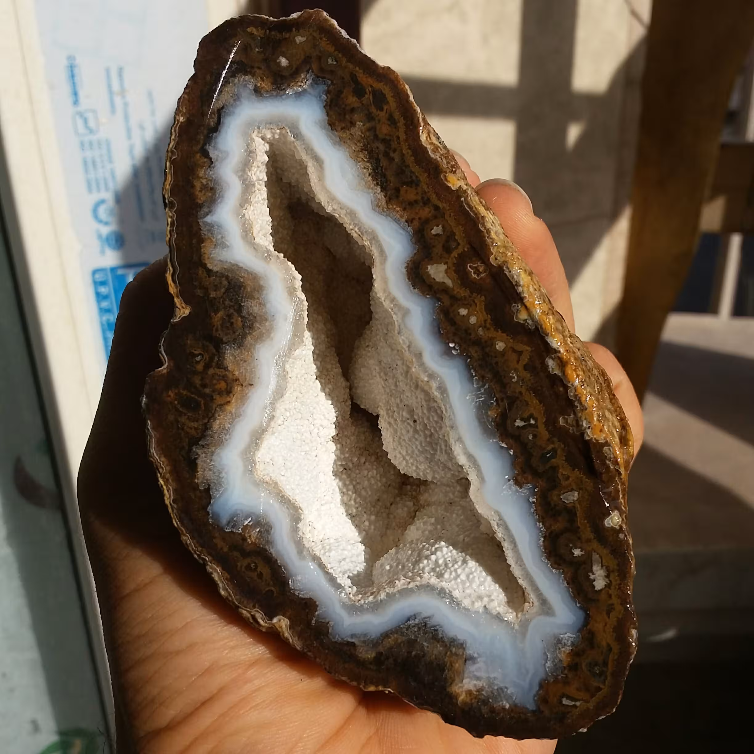 اسلایس سنگ راف غوولپیکر عقیق منظره توپی توخالی بلور برفکی کمیاب 100 در 100 طبیعی نمونه ای تکرار نشدنی و فوق کلکسیونی