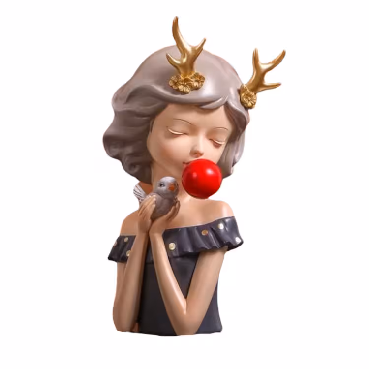 مجسمه دختر گنجشکی شاخدار