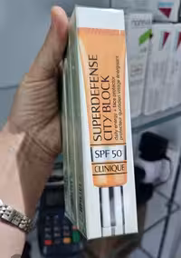 کرم ضد آفتاب روزانه انرژی پلاس کلینیک با SPF 50 مدل سوپردیفنس سیتی بلاک Clinique Superdefense City Block Broad Spectrum SPF 50 Daily Energy   Face Protector
