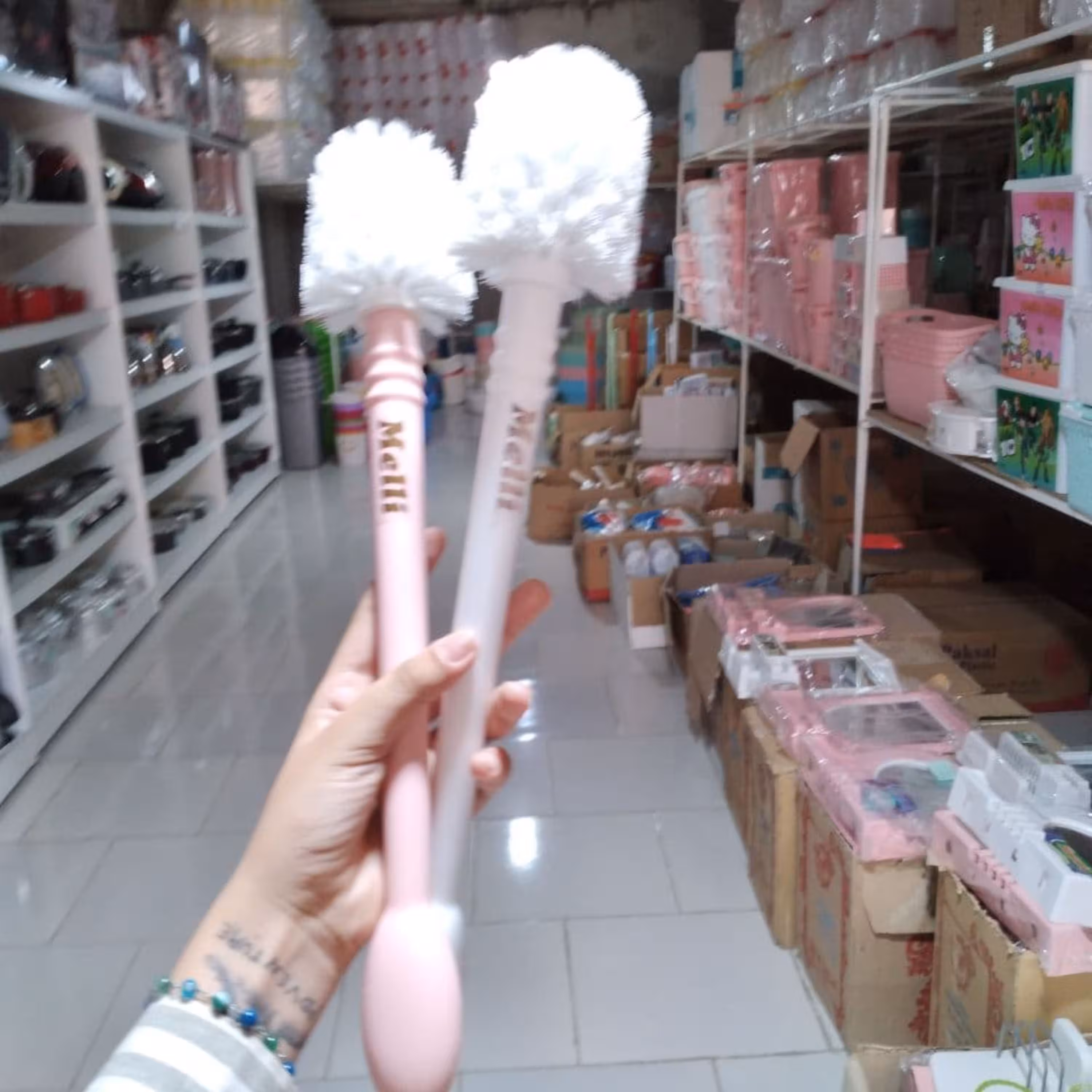 توالت شوی ملی تکی گرد محصول برندمعتبرکاجین تهیه شده از بهترین مواداولیه در دورنگ