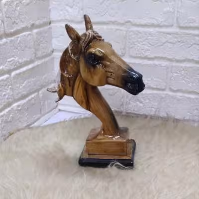 مجسمه کله اسب