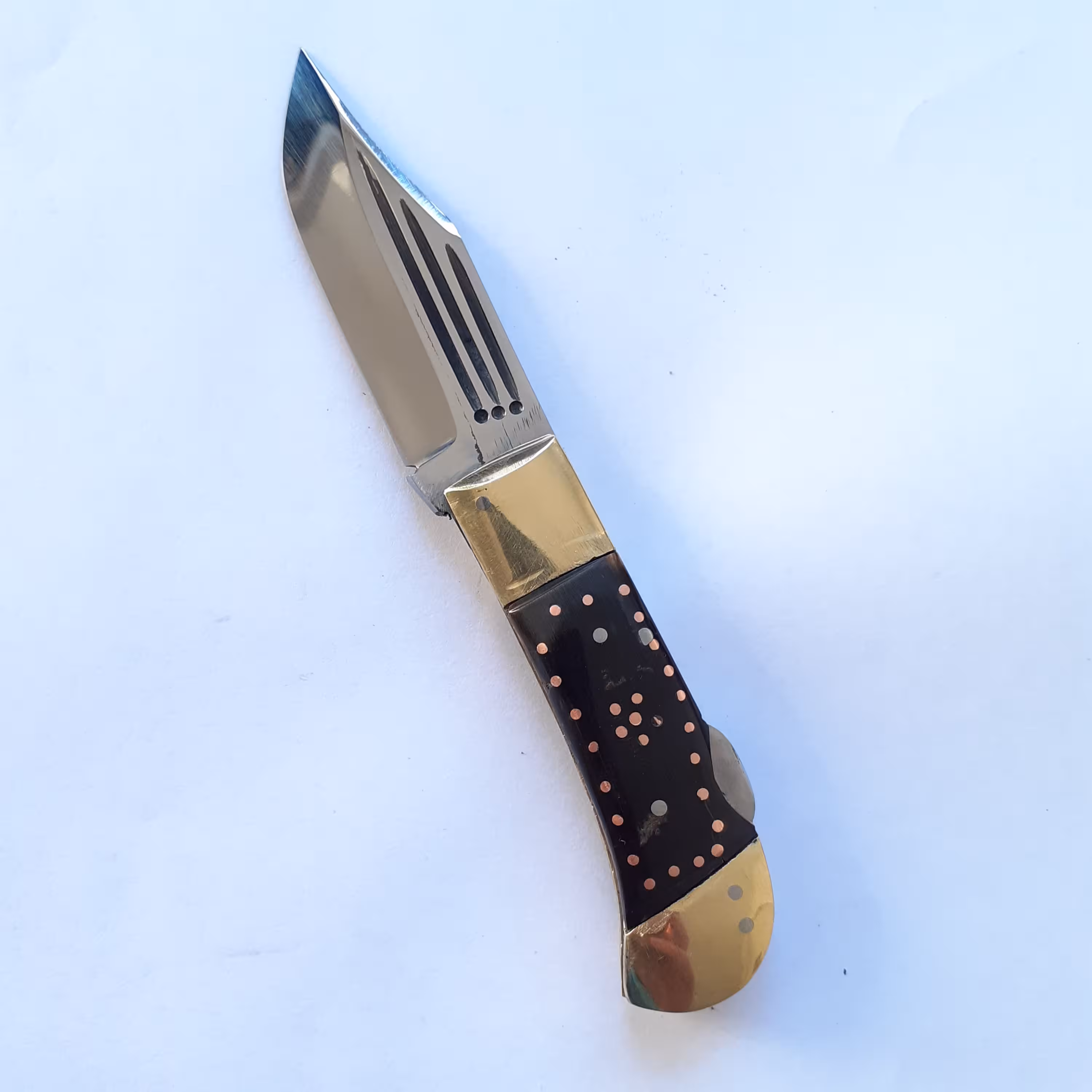 چاقوی ضامندار دسته شاخ گاومیش خاص اصل زنجان 
