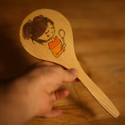 آینه چوبی وودلندزون طرح پرنسس مدل دسته دار