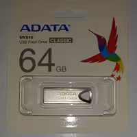 فلش مموری ADATA   ظرفیت 64 گیگابایت بدنه فلزی مدل uv 210 classic 
گارانتی مادام العمر