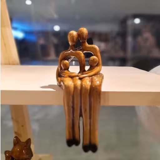 دکوری لبه طاقچه چوبی (پس کرایه)