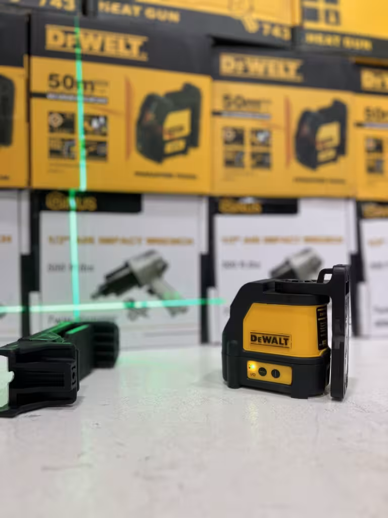 تراز لیزری دیوالت طرح کپی تیپ 2