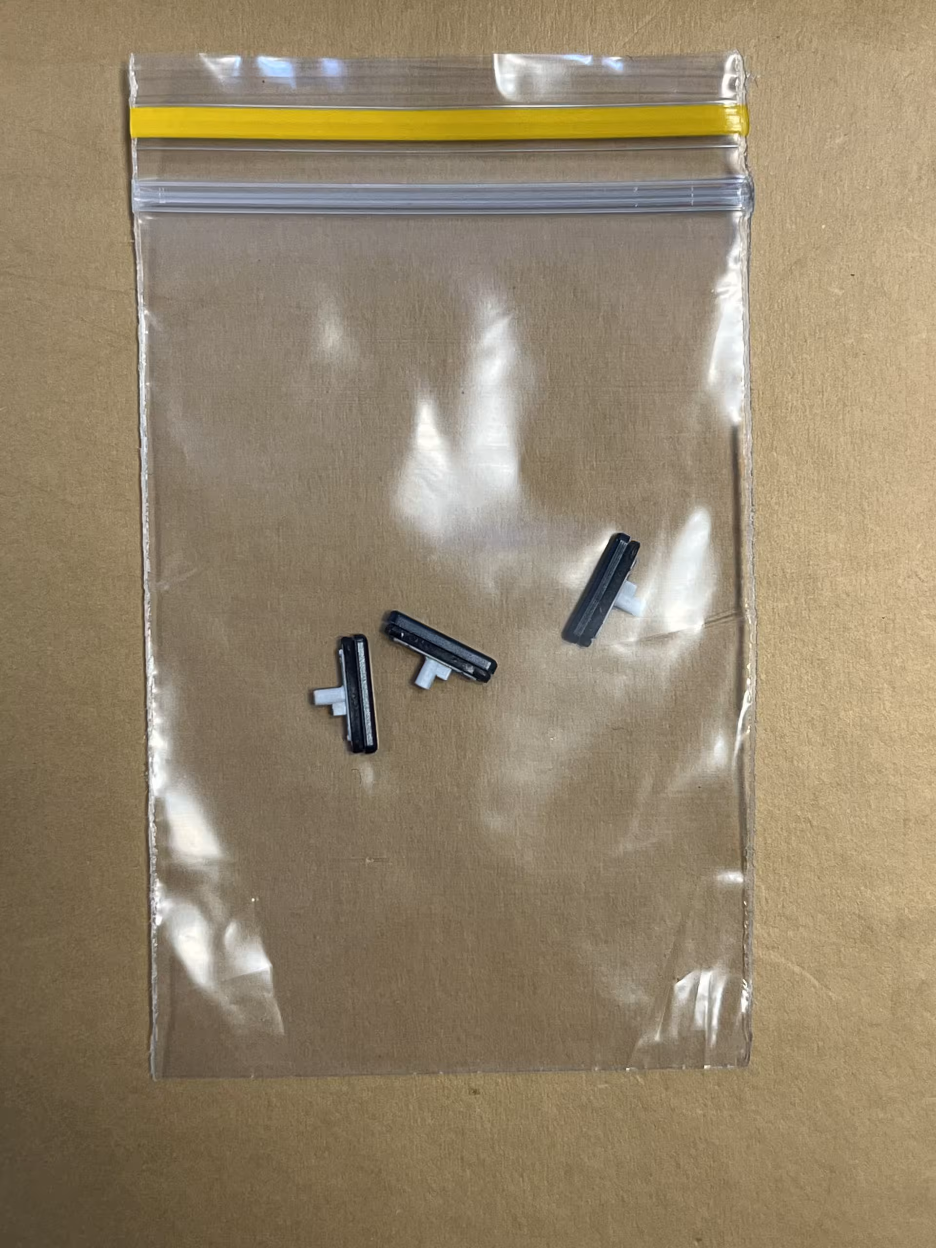 دکمه کامل پاور ( ولوم) سامسونگ Samsung A320 / A3 2017/ A720 / A7 2017 A520 / A5 2017 – مشکی *** پک 3 عددی دکمه پاور و ولووم ها ***