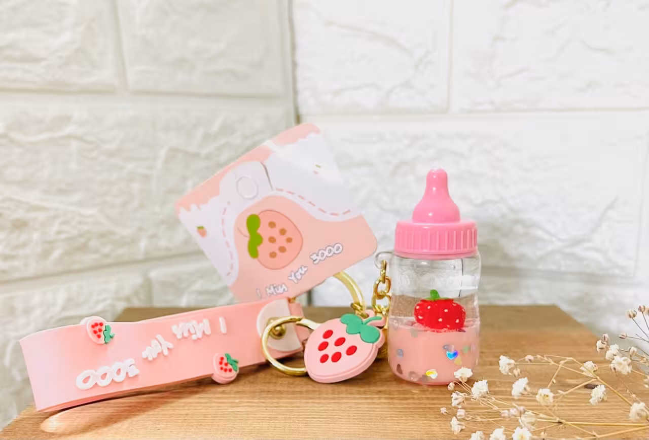 جاکلیدی اکواریومی شیشه توت فرنگی