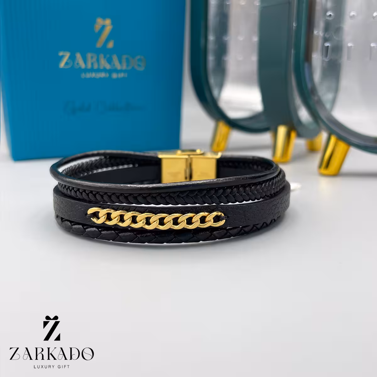 دستبند چرمی مشکی چند لایه با پلاک کارتیه کد B628