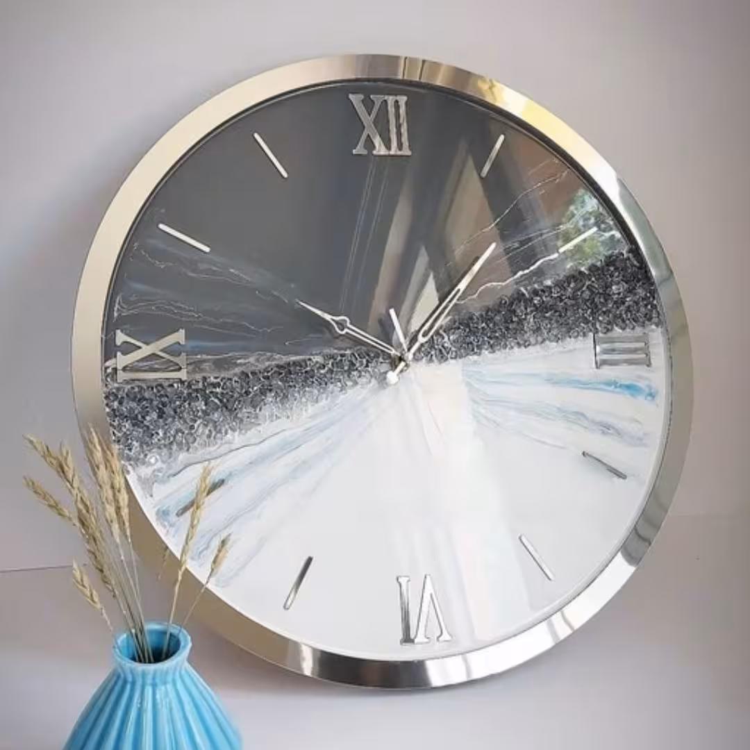 ساعت دیواری رزینی طوسی سفید دوررینگ مولتی استایل با و اعداد یونانی