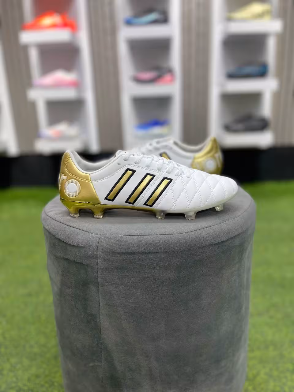 کفش فوتبال ادیداس 11pro تونی کروس