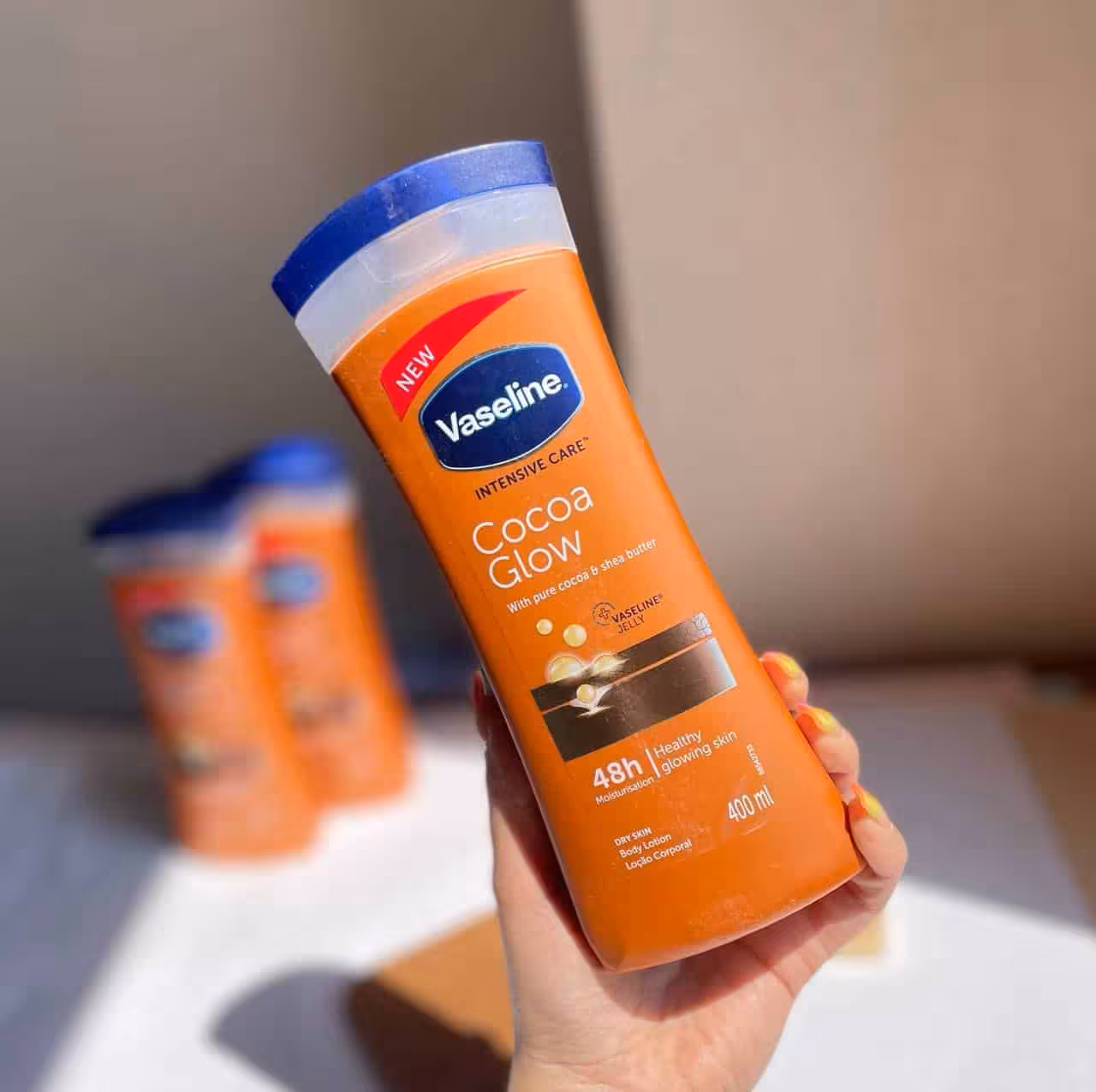 لوسیون بدن وازلین مدل Cocoa Glow