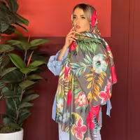 شال نخی 
قواره 195در75
دور  دوخت
اصلا سُر نیست
سبک و خنک
مناسب تابستان
نرم و لطیف
