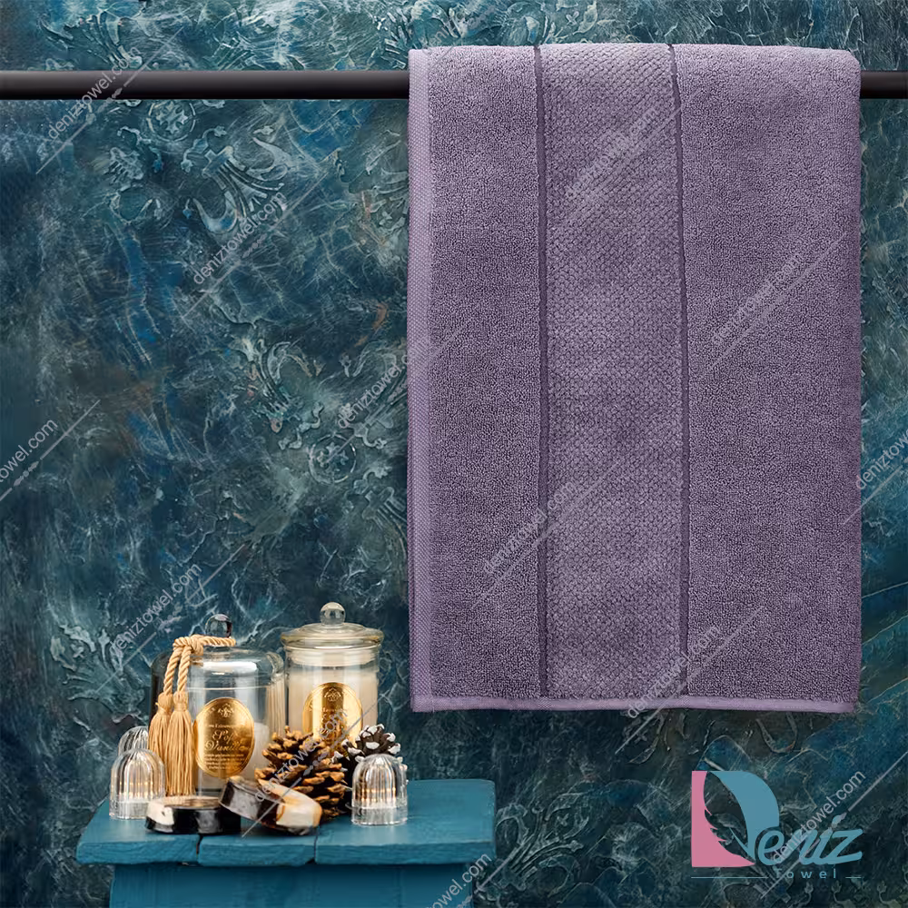 حوله حمامی طرح ماکرو رنگ بنفش