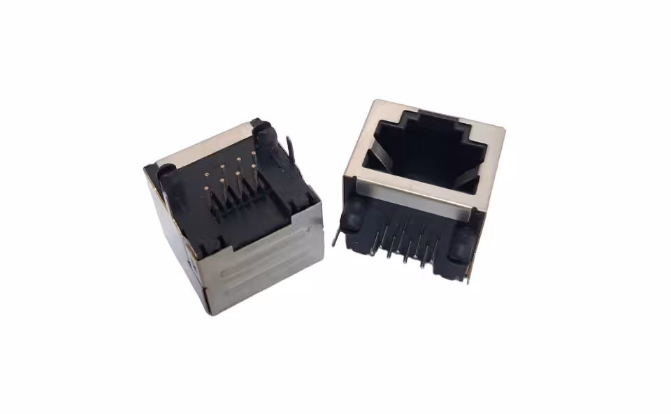 سوکت شبکه RJ45 فلزی روبردی