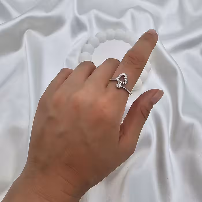 انگشتر جواهری مدل قلب و نگین