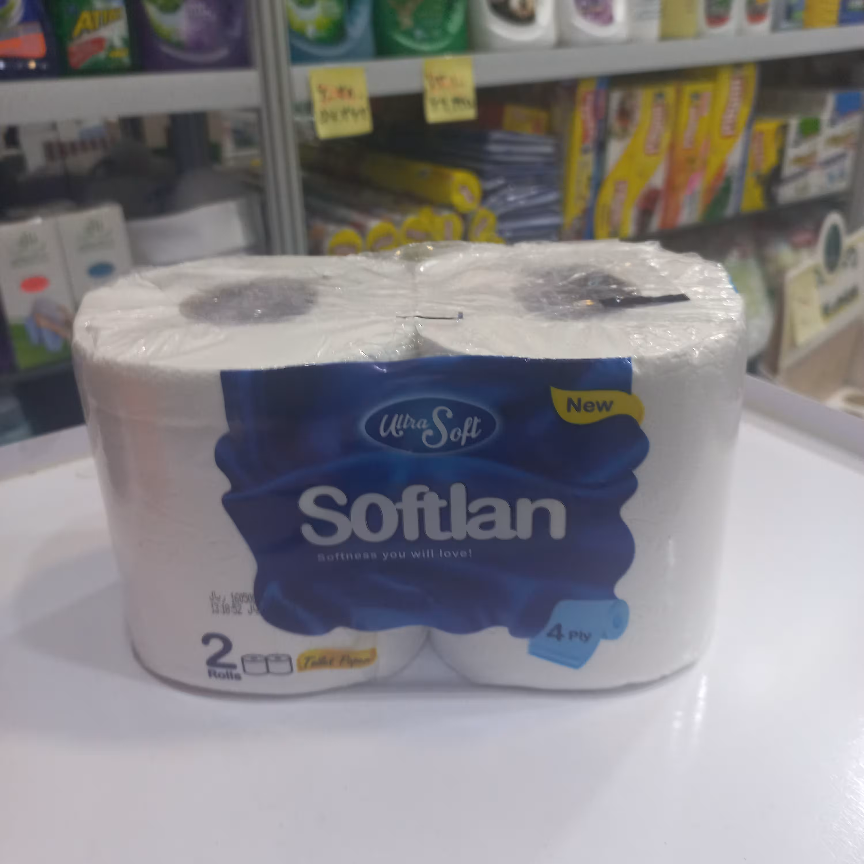 دستمال توالت سافتلن 2 قلو چهار لایه