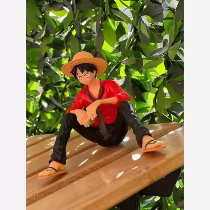 فیگور لوفی luffy انیمه وان پیس نشسته