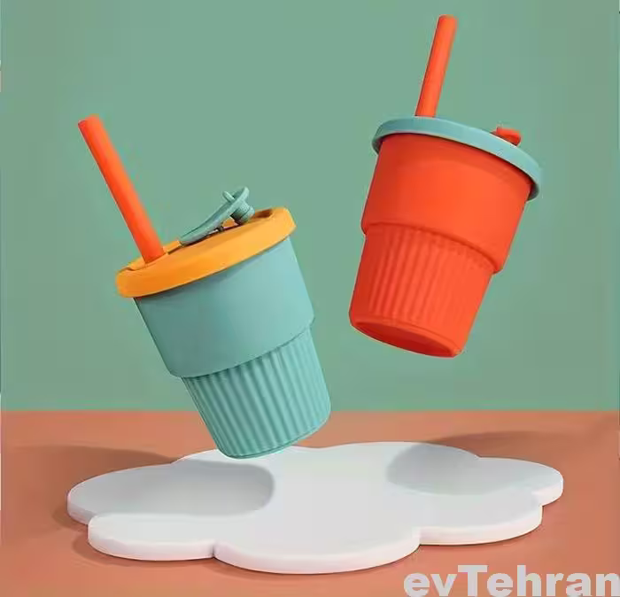 ماگ سیلیکونی فانتزی نی‌دار