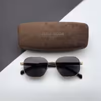 عینک آفتابی ورامودا مدل 214c1