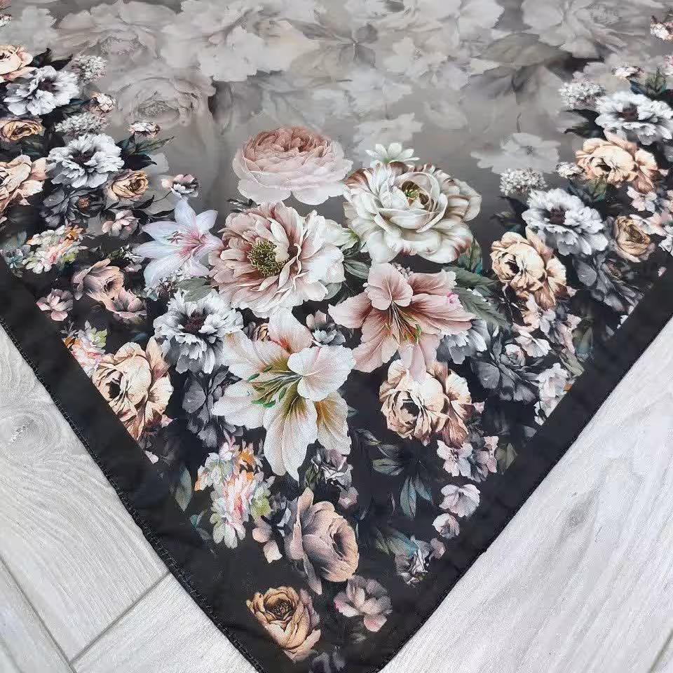روسری کلاسیک زنانه