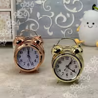 ساعت رومیزی گرد کلاسیک آبکاری گرد 7سانت کوچک