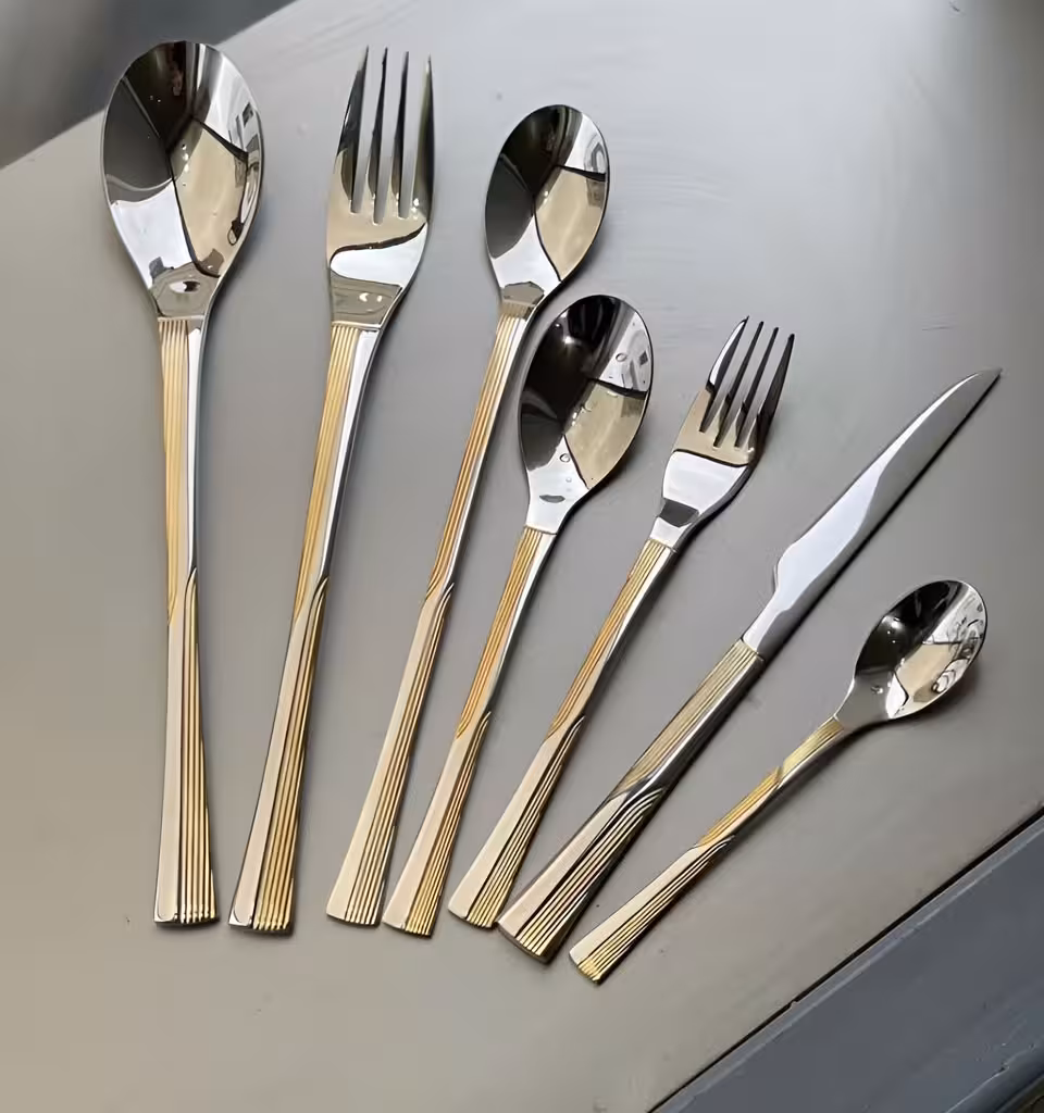 سرویس قاشق چنگال یونیک اصل آلمان 24 نفره 120 پارچه مدل راه راه دو‌رنگ