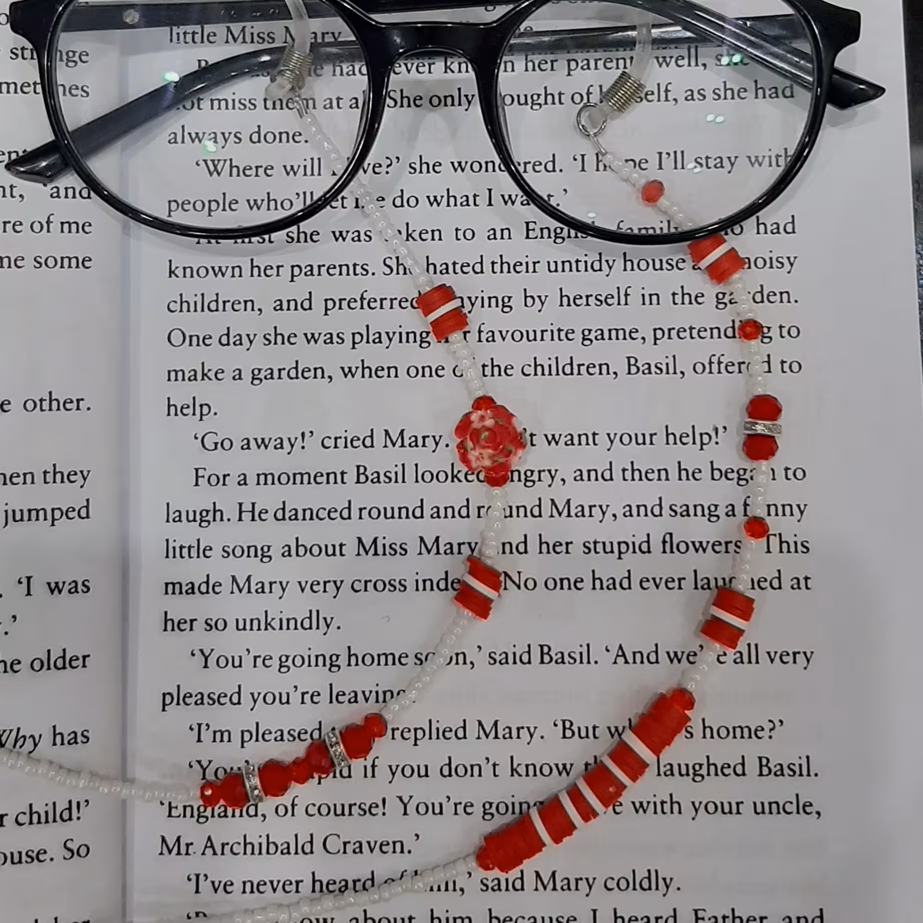 بند عینک گل سرامیکی فیمو  قرمز سفید