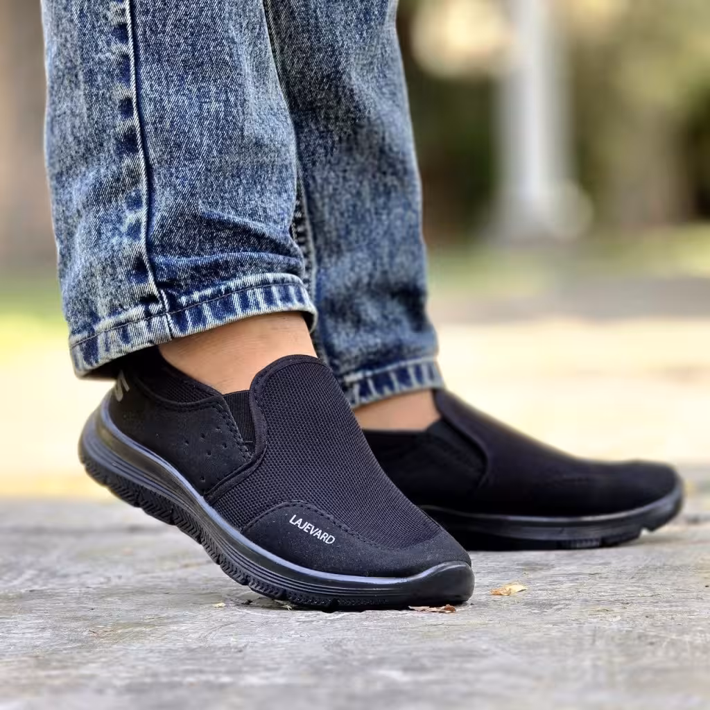 حراج بی نظیر کفش پیاده‌روی مردانه زنانه مدل اسکیچرز پرفروش رنگ مشکی باارسال رایگان