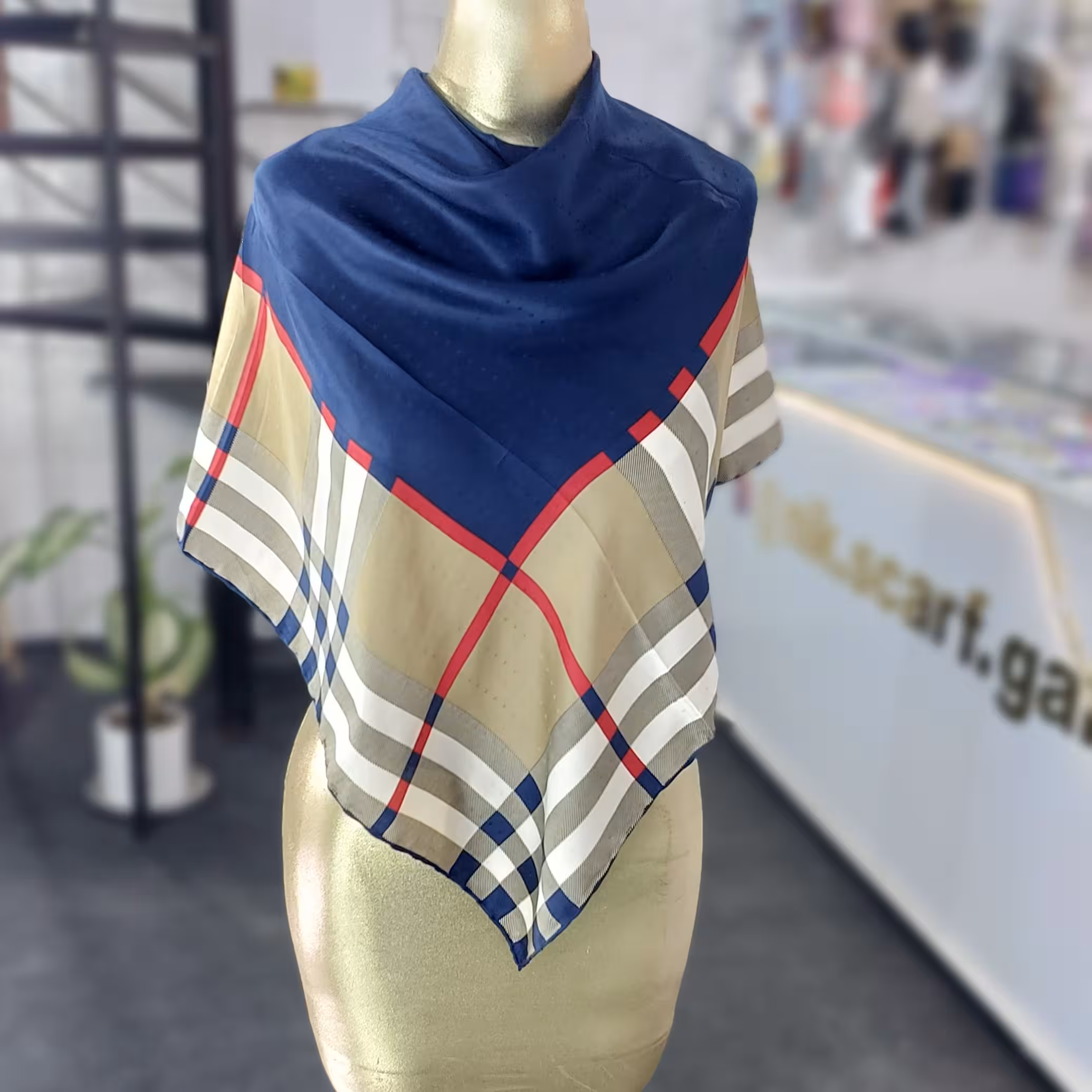 روسری ساتن دور دست دوز