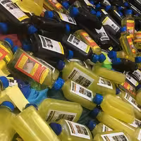 20 عدد ریکا سیاه و20 شامپو طلایی فرش و موکت 250تا290گرمی