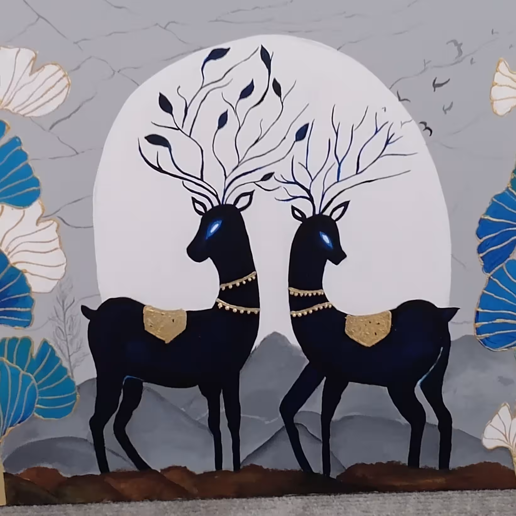 تابلو دکوراتیو گوزن ..سایز 50 در 70 کارشده با ورق طلا و رنگ اکریلیک