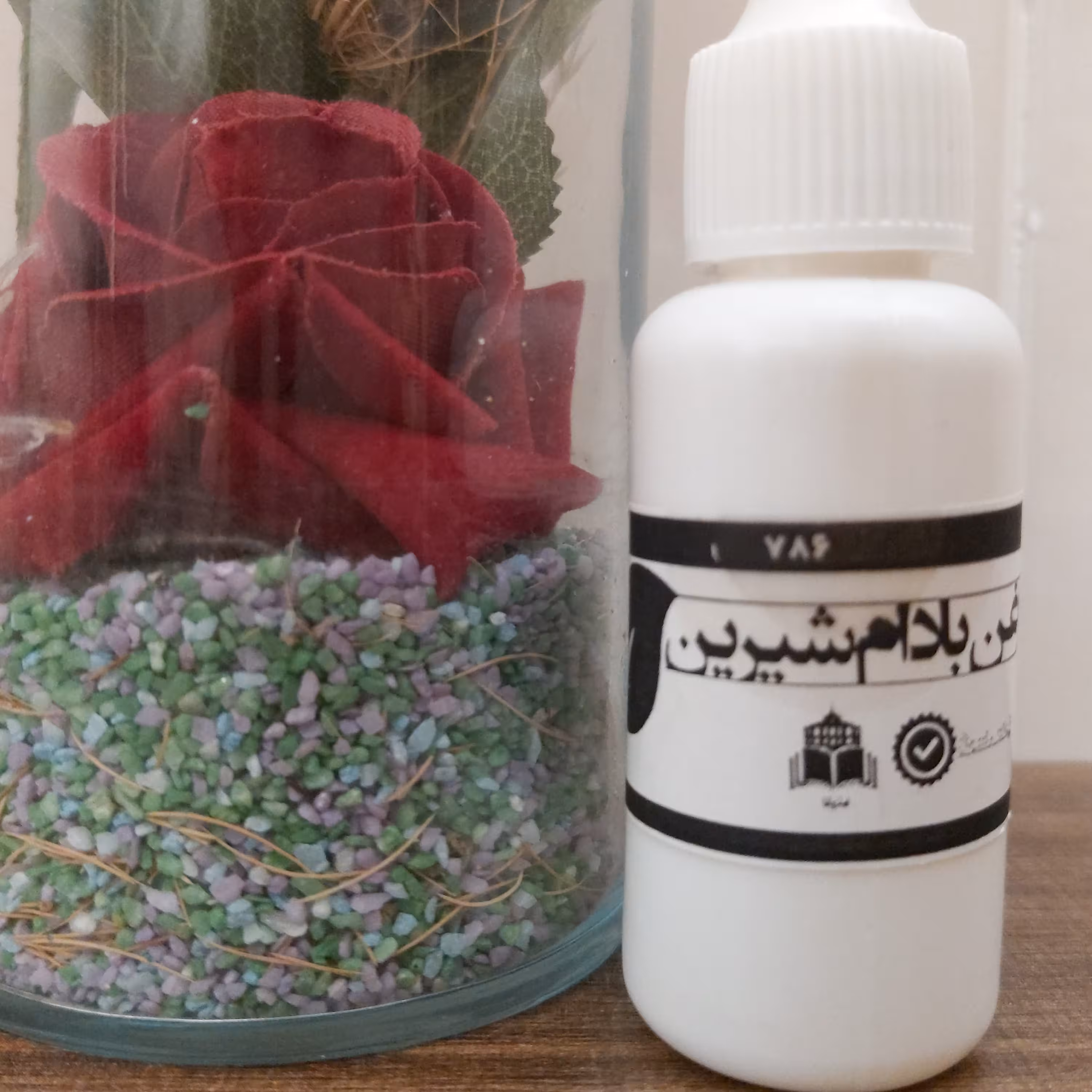 روغن بادام شیرین اصل و تازه   مناسب برای انواع سنین و پوست