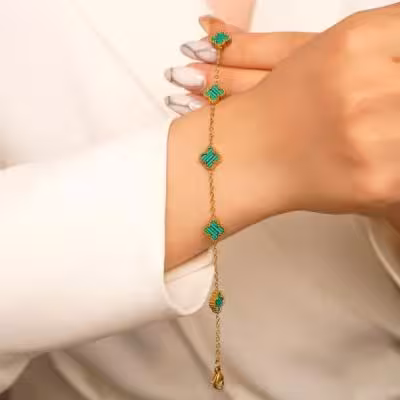 دستبند ون کلیف: طرح کلاسیک، زیبایی ماندگار.. کد D406..