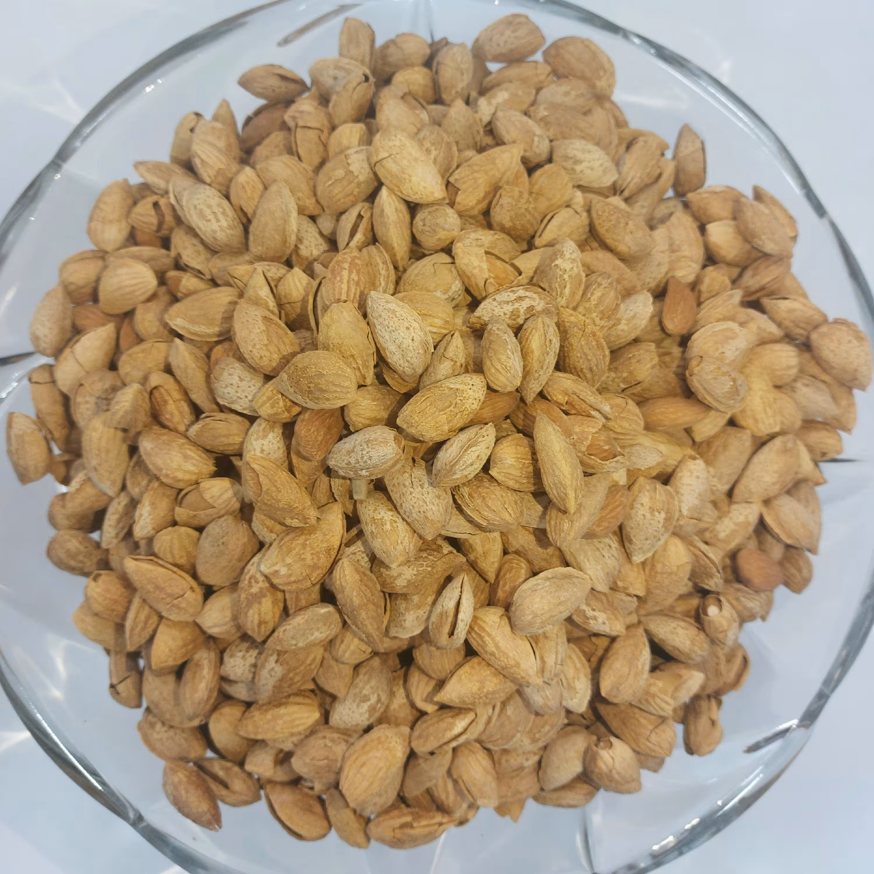 بادام درختی پوست کاغذی(500 گرم) ارسال رایگان منقا تک پوست