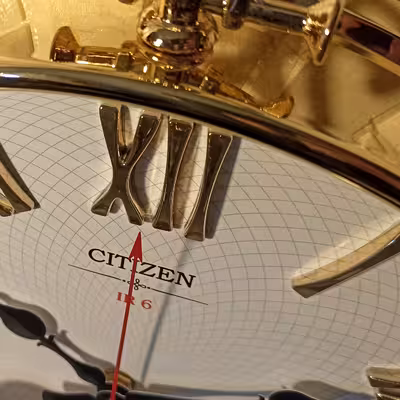 ساعت دیواری سیتی زن مدل 060