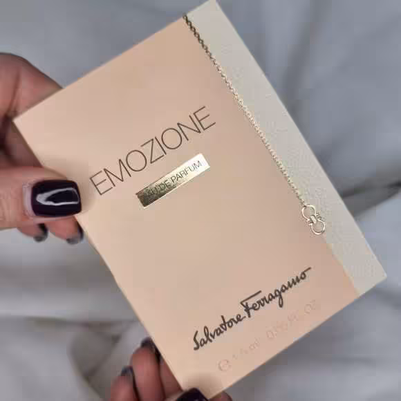 سمپل سالواتوره فراگامو اموزیون 2015 ( SALVATORE FERRAGAMO – Emozione Sample )