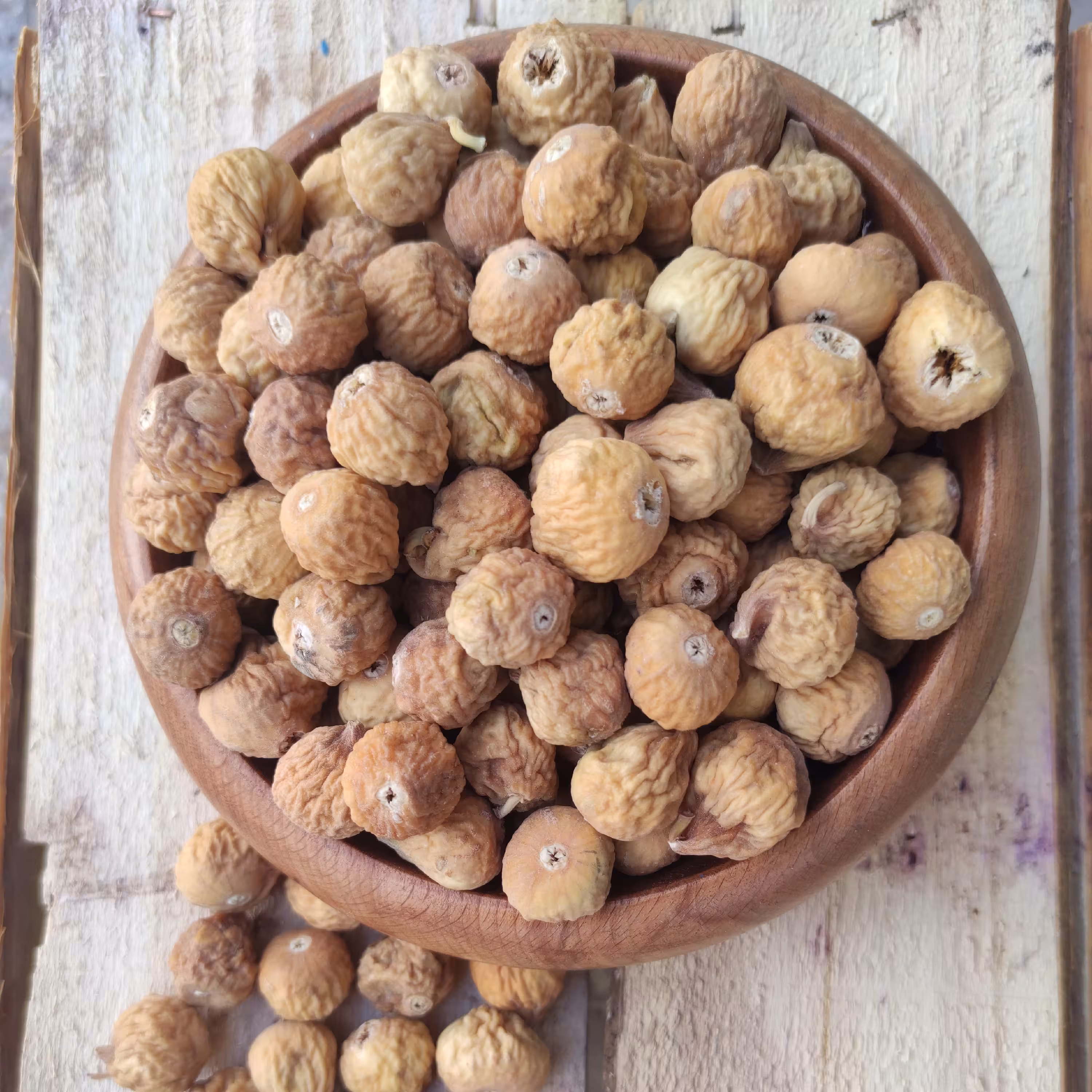 انجیر خشک استهبان سایز متوسط معمولی دو کیلوگرمی