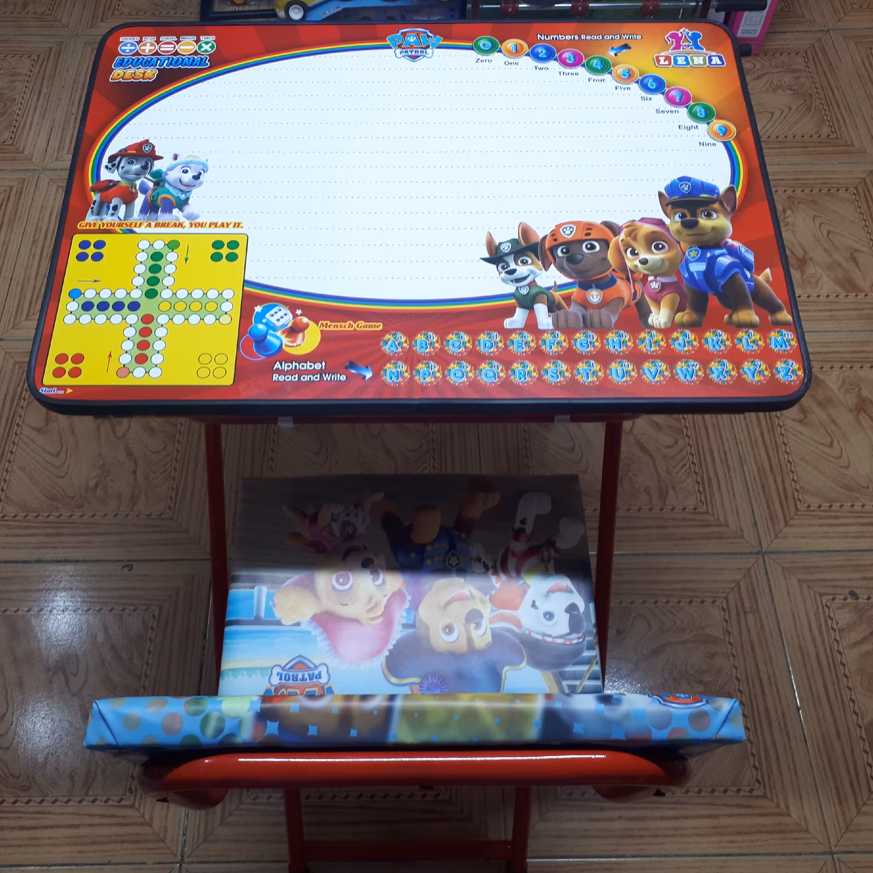 میز تحریر باکس دار  همراه صندلی صفحه رو وایتبرد  طرح سگ های نگهبان 