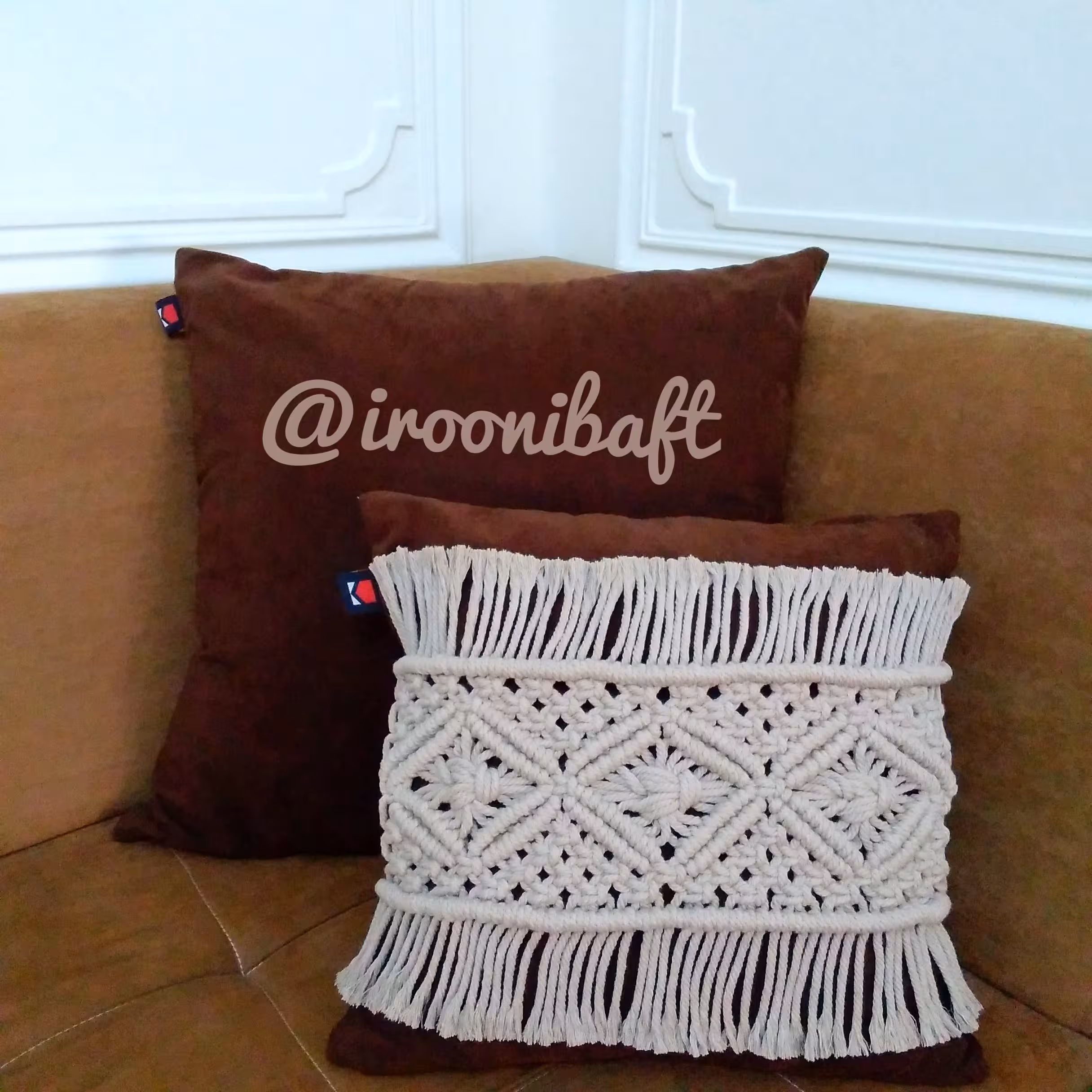 کاور کوسن مکرومه