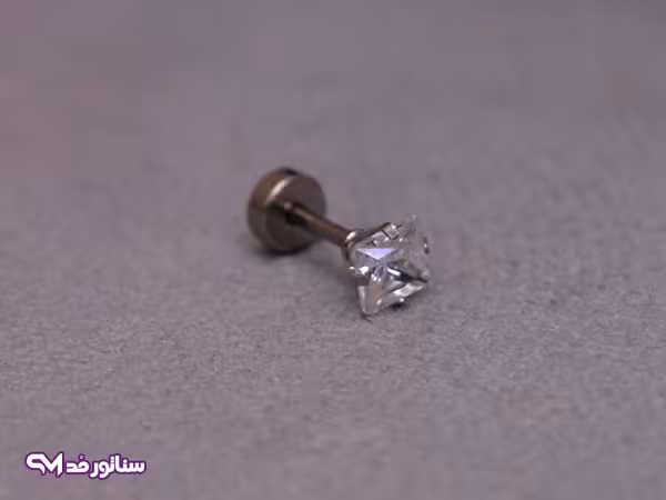 گوشواره میخی نگین مربعی G5156