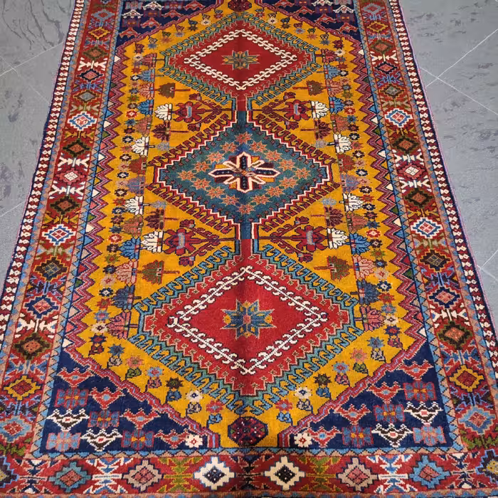 فرش دستبافت یک و نیم متری طرح لوزی کد AA476