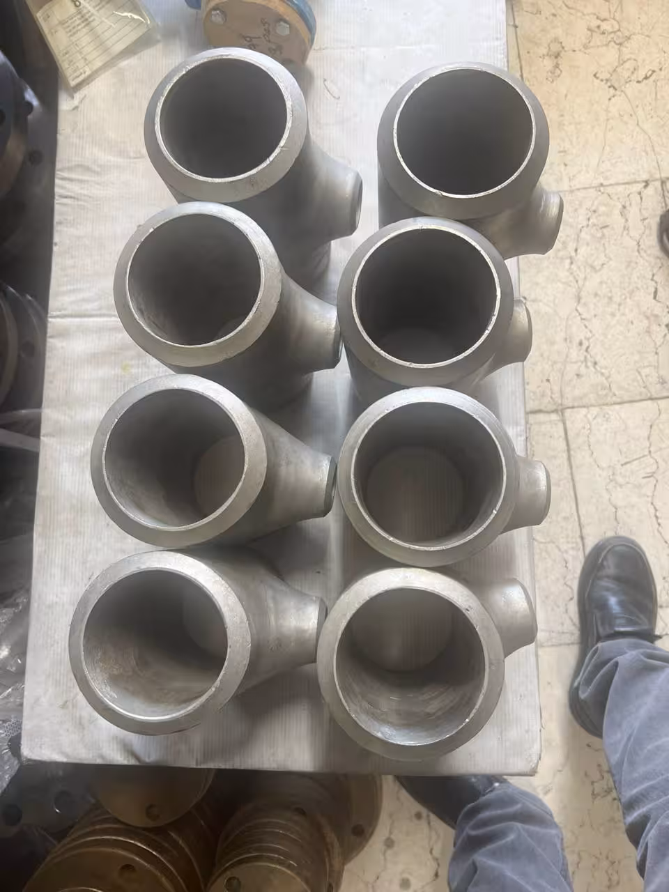 سه راه تبدیلی بدون درز سایز 4به 1 1/2 اینچ رده 160 از جنس ASTM 403WP304/304L