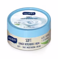 کرم مرطوب کننده دست و صورت مینی هوبی HOBBY با عصاره آلوئه ورا، حجم 20 میل، مناسب برای آبرسانی و نرمی پوست.
