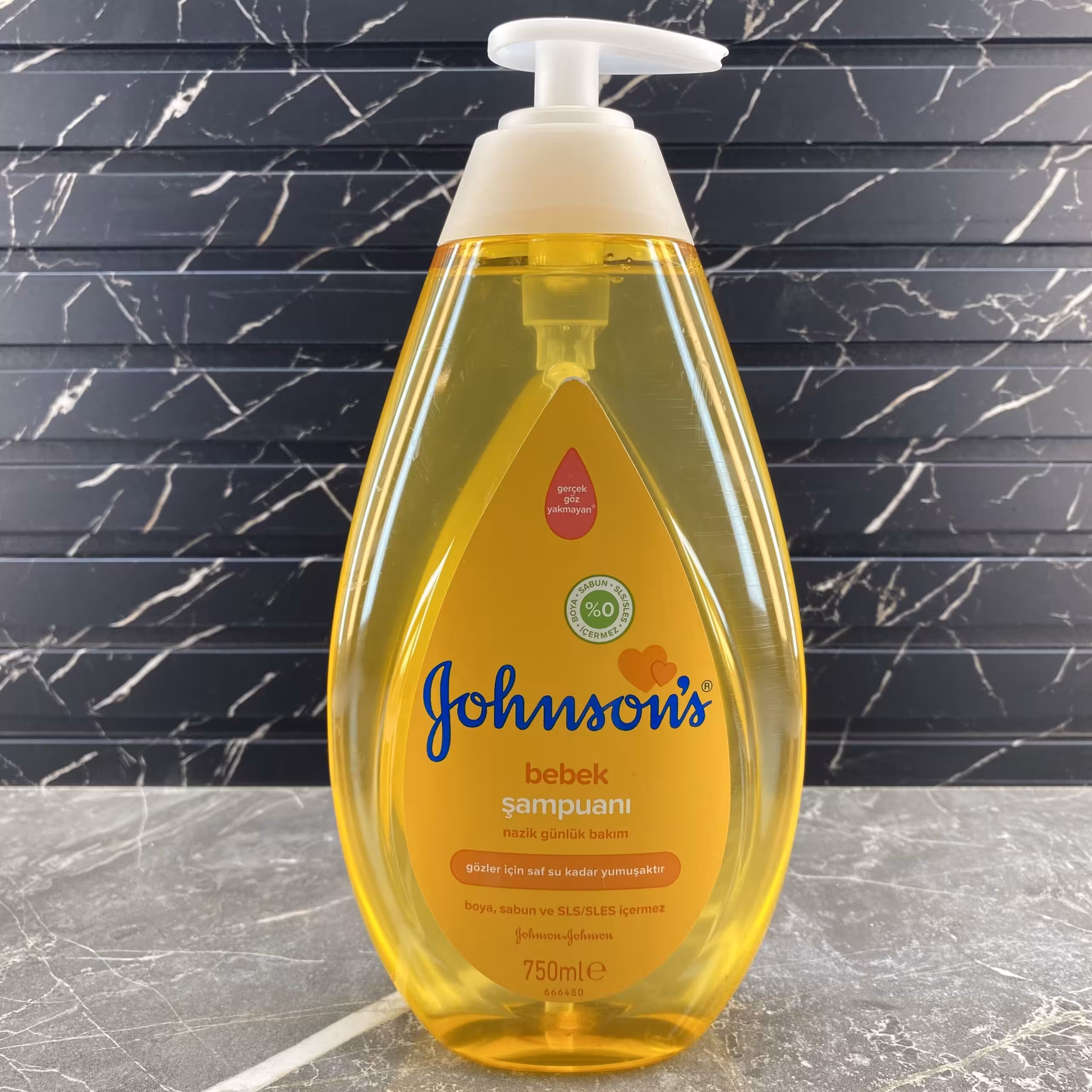 شامپو سر و بدن بچه جانسون Johnson’s حجم 750 میل
